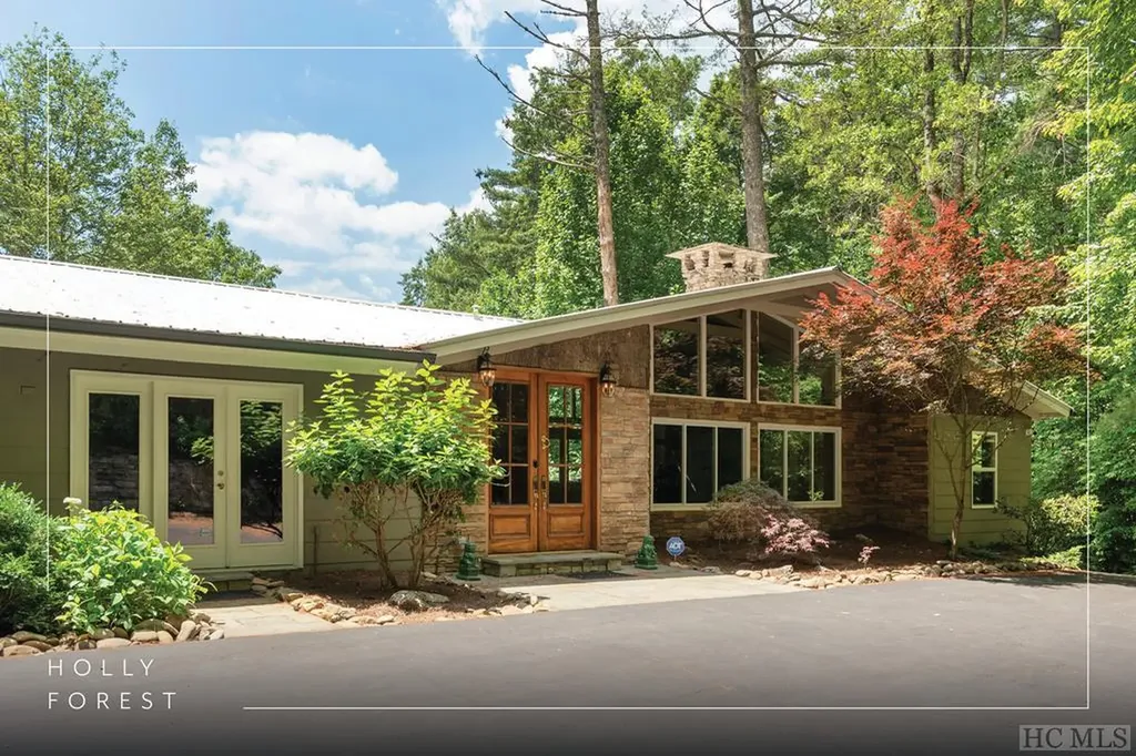 2133 West Christy Trail Sapphire NC 28774