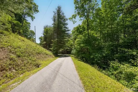 Tbd Turnberry Lane Cashiers NC 28717