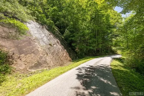 Tbd Turnberry Lane Cashiers NC 28717