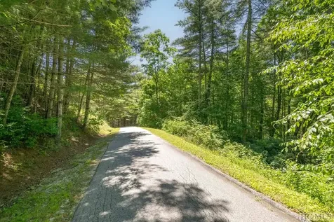 Tbd Turnberry Lane Cashiers NC 28717