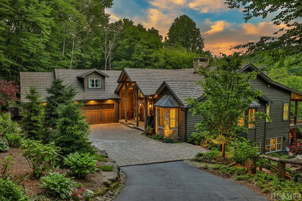 580 Falls Drive West Highlands NC 28741