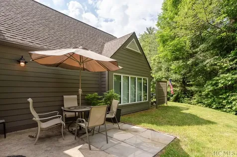 260-1916 River Run Road Sapphire NC 28774