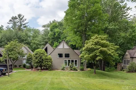 260-1916 River Run Road Sapphire NC 28774