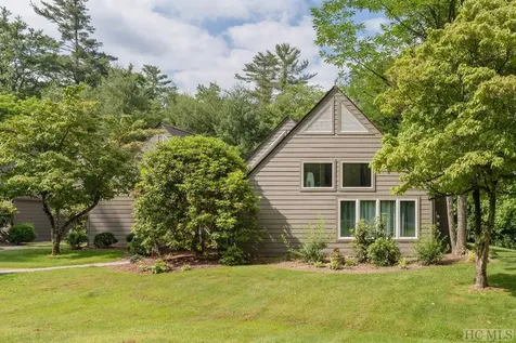 260-1916 River Run Road Sapphire NC 28774