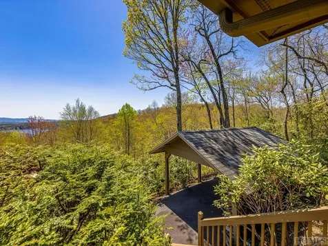 434 Toxaway Drive Lake Toxaway NC 28747