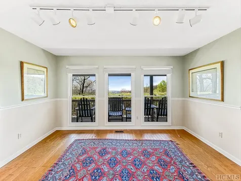 434 Toxaway Drive Lake Toxaway NC 28747