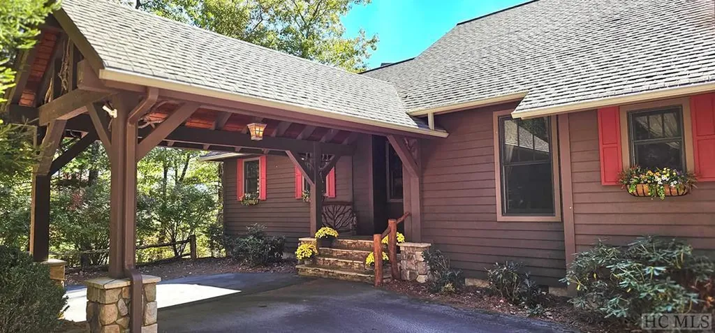 94 Tuttle Way Lake Toxaway NC 28774