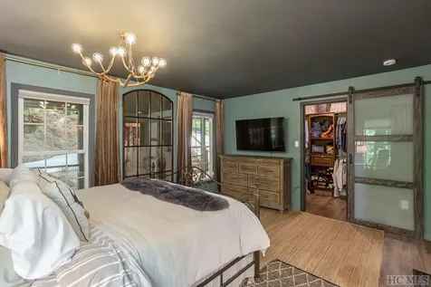 471 Deer Run Road Sapphire NC 28774