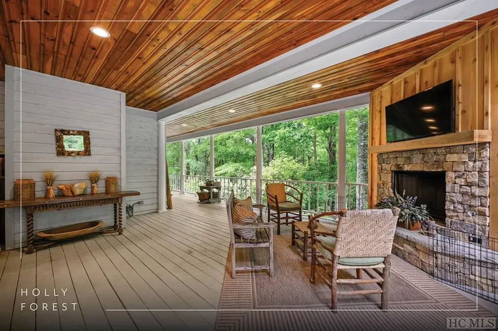 420 Gold Creek Road Sapphire NC 28774