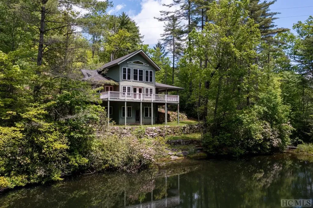 306 Rainey Knobs Road Sapphire NC 28774