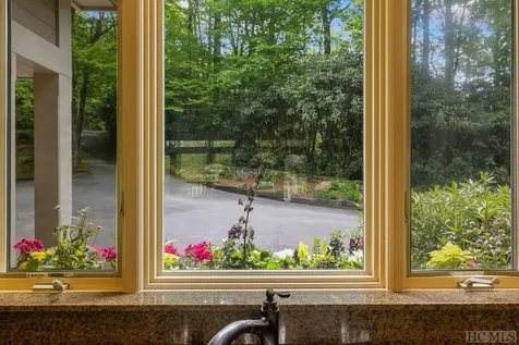 194 Big Bear Pen Lane Highlands NC 28741