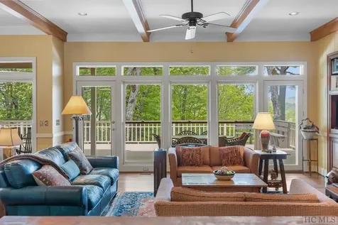 194 Big Bear Pen Lane Highlands NC 28741