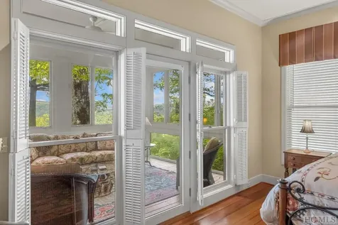194 Big Bear Pen Lane Highlands NC 28741