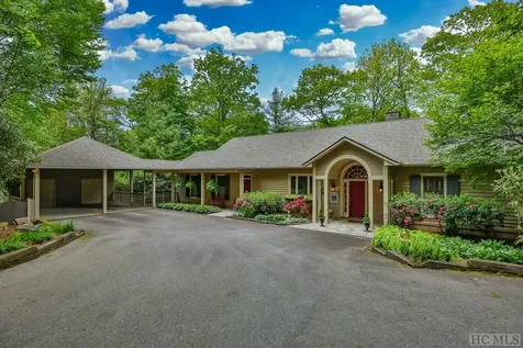 194 Big Bear Pen Lane Highlands NC 28741