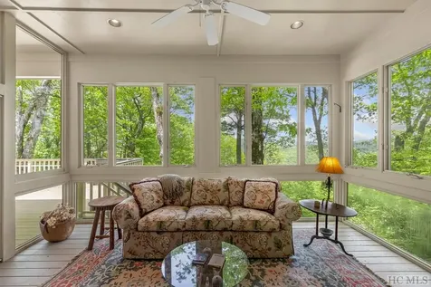 194 Big Bear Pen Lane Highlands NC 28741