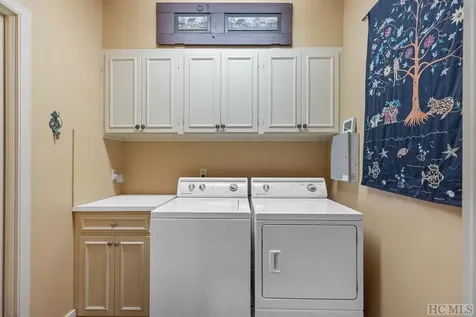 194 Big Bear Pen Lane Highlands NC 28741