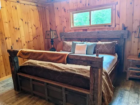 172/211 N Skelter Hill Glenville NC 28736