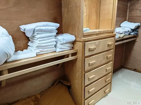 172/211 N Skelter Hill Glenville NC 28736