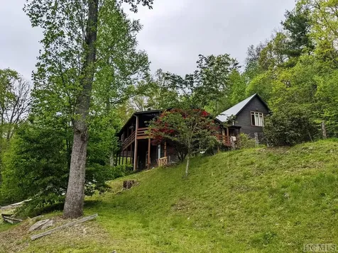 172/211 N Skelter Hill Glenville NC 28736