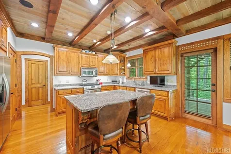 84 Chestnut Court Sapphire NC 28774