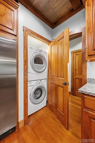 84 Chestnut Court Sapphire NC 28774