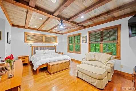 84 Chestnut Court Sapphire NC 28774