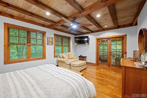 84 Chestnut Court Sapphire NC 28774
