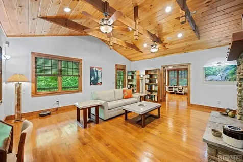 84 Chestnut Court Sapphire NC 28774