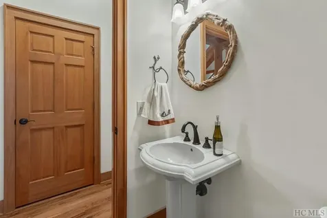 390 Napa Ridge Lane Highlands NC 28741