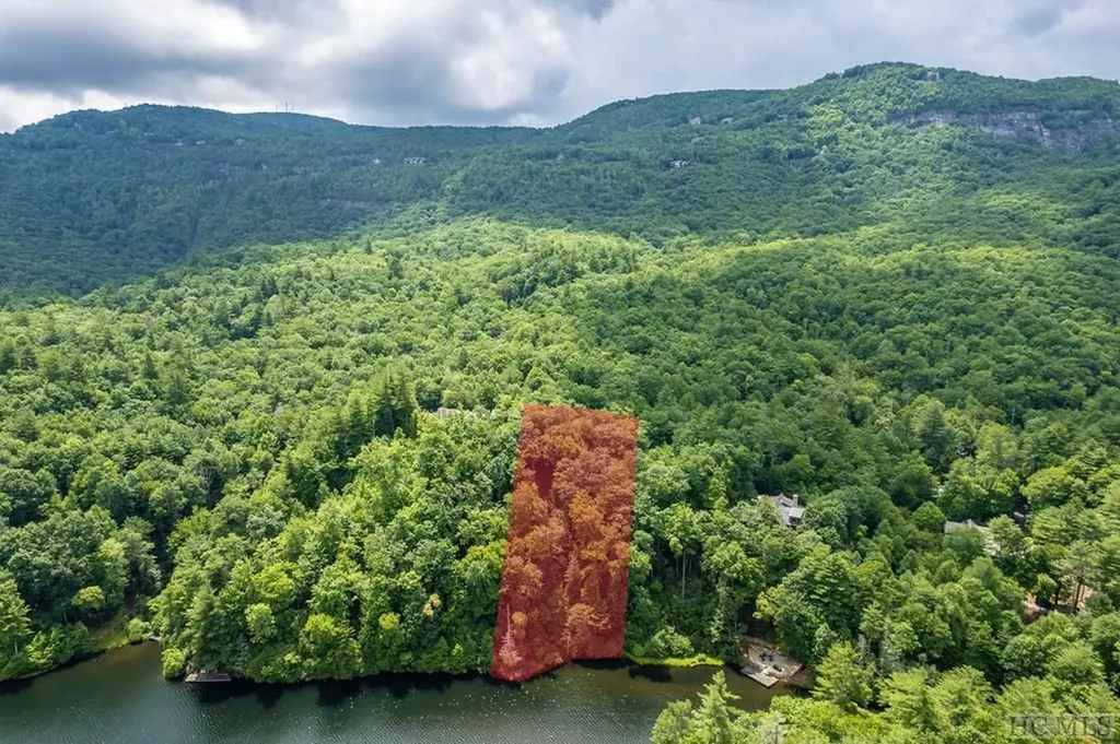 M 38 W Cardinal Drive Lake Toxaway NC 28747