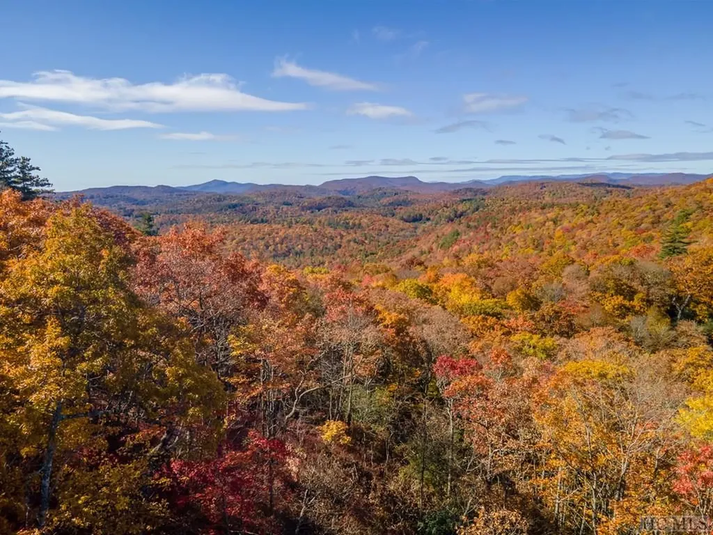 149 Forest Edge Lane Highlands NC 28741