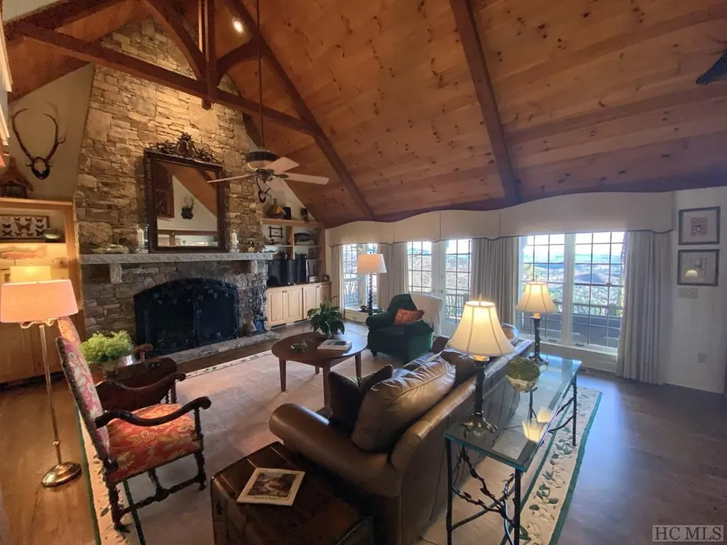 1734 Toxaway Drive Lake Toxaway NC 28474
