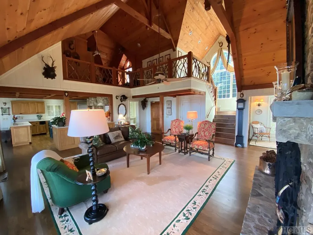 1734 Toxaway Drive Lake Toxaway NC 28474