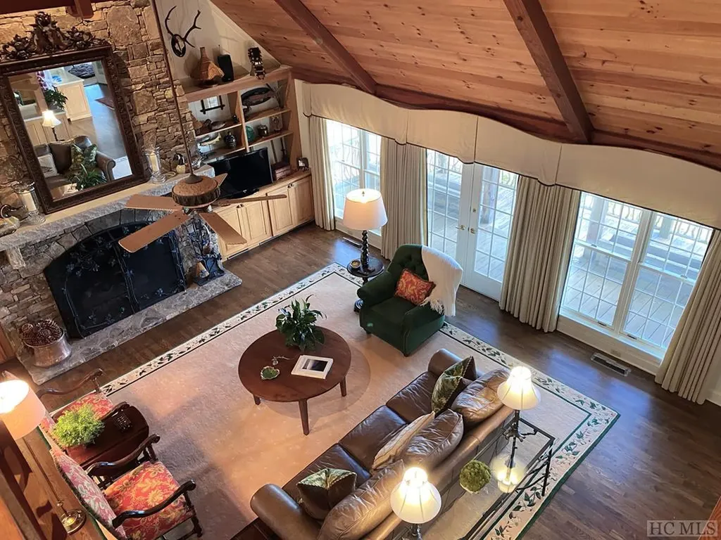1734 Toxaway Drive Lake Toxaway NC 28474