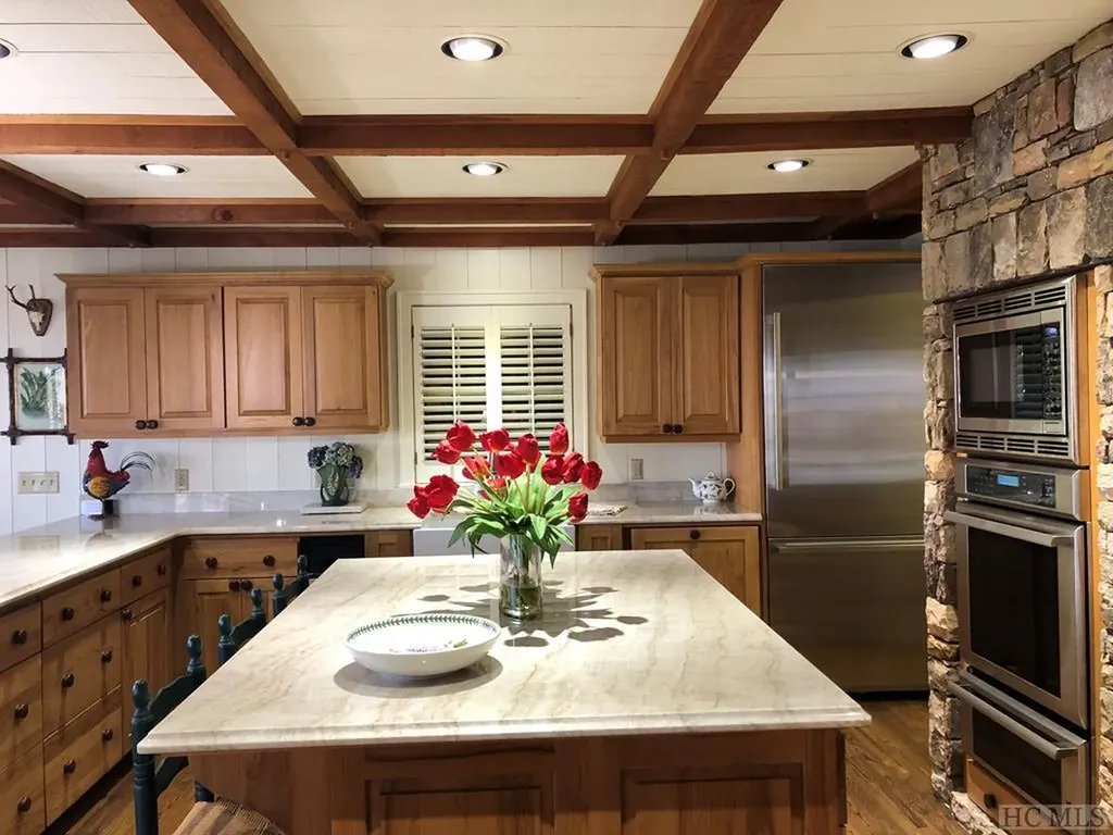 1734 Toxaway Drive Lake Toxaway NC 28474