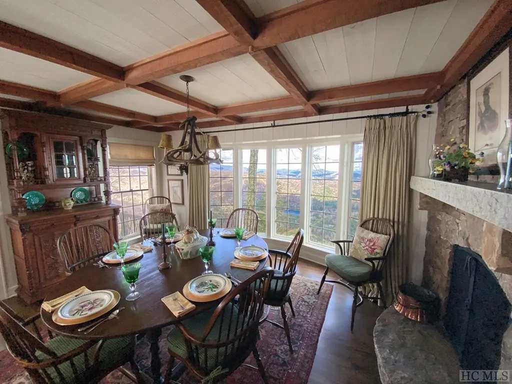 1734 Toxaway Drive Lake Toxaway NC 28474