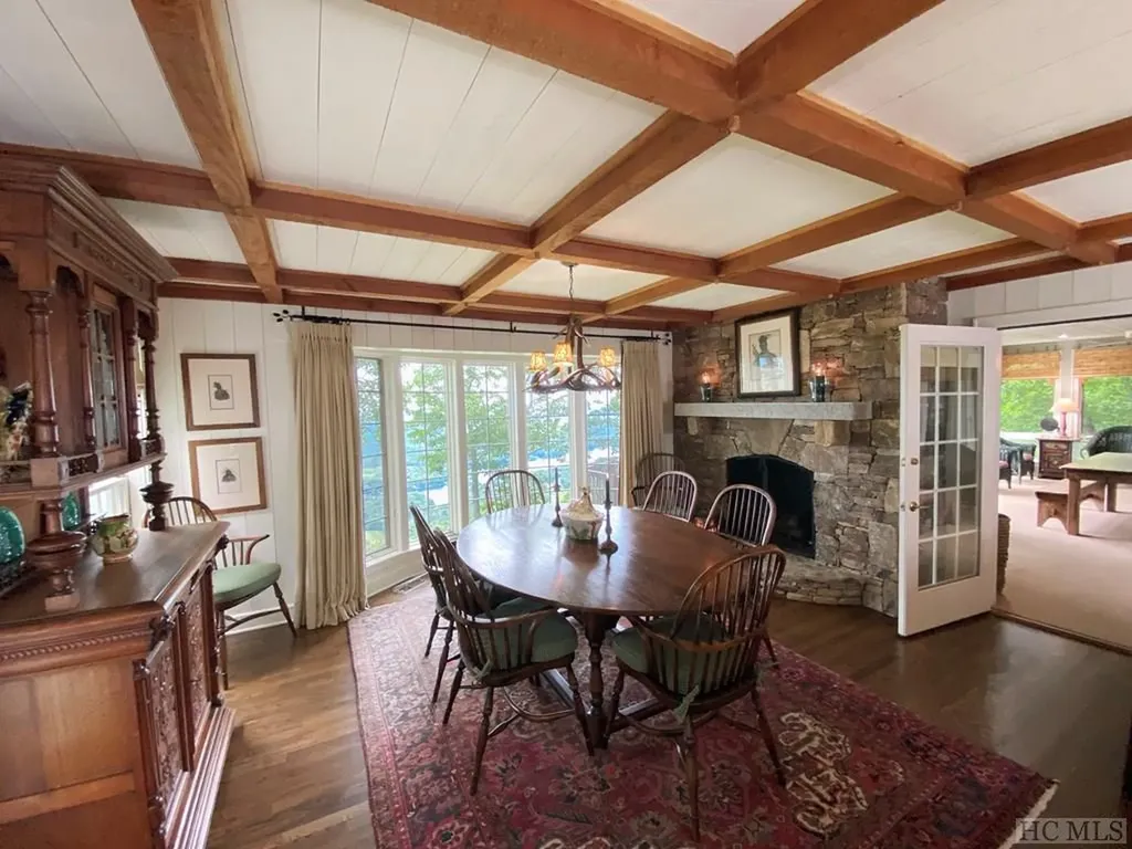 1734 Toxaway Drive Lake Toxaway NC 28474