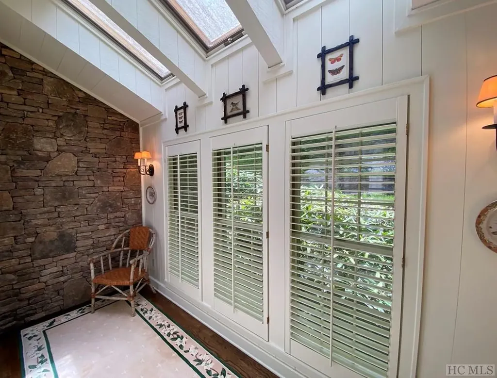 1734 Toxaway Drive Lake Toxaway NC 28474