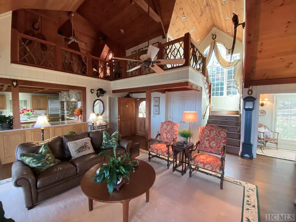 1734 Toxaway Drive Lake Toxaway NC 28474
