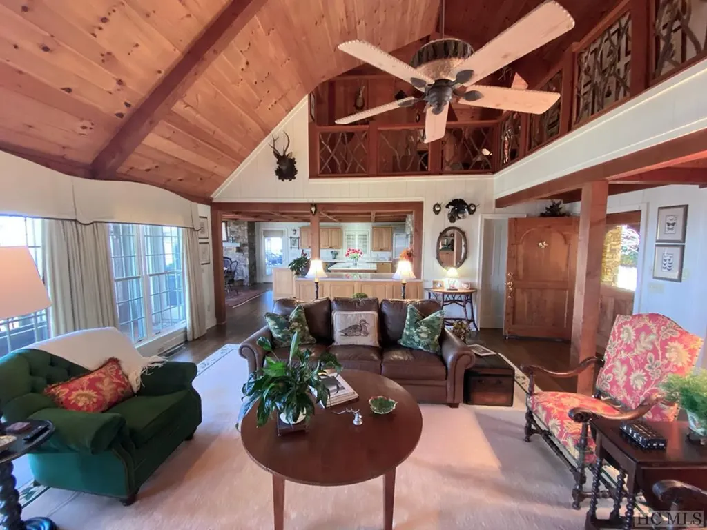 1734 Toxaway Drive Lake Toxaway NC 28474