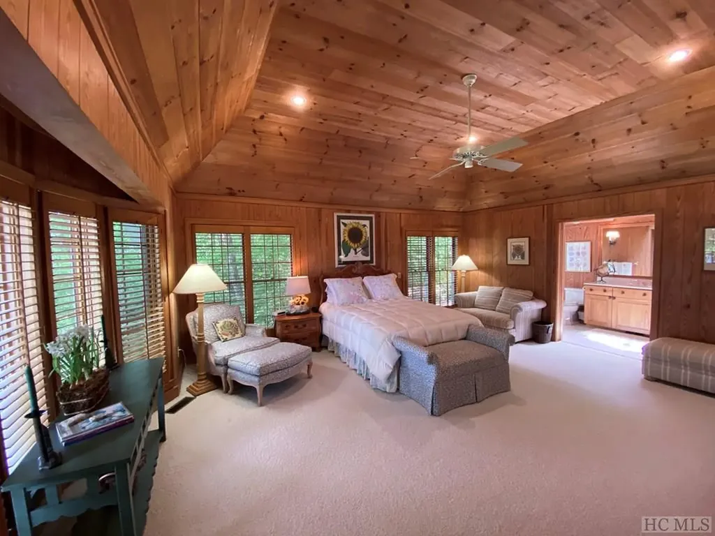 1734 Toxaway Drive Lake Toxaway NC 28474