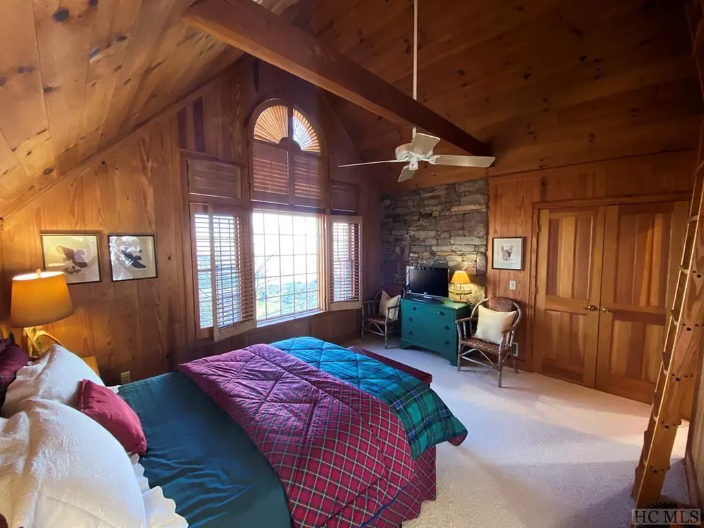 1734 Toxaway Drive Lake Toxaway NC 28474