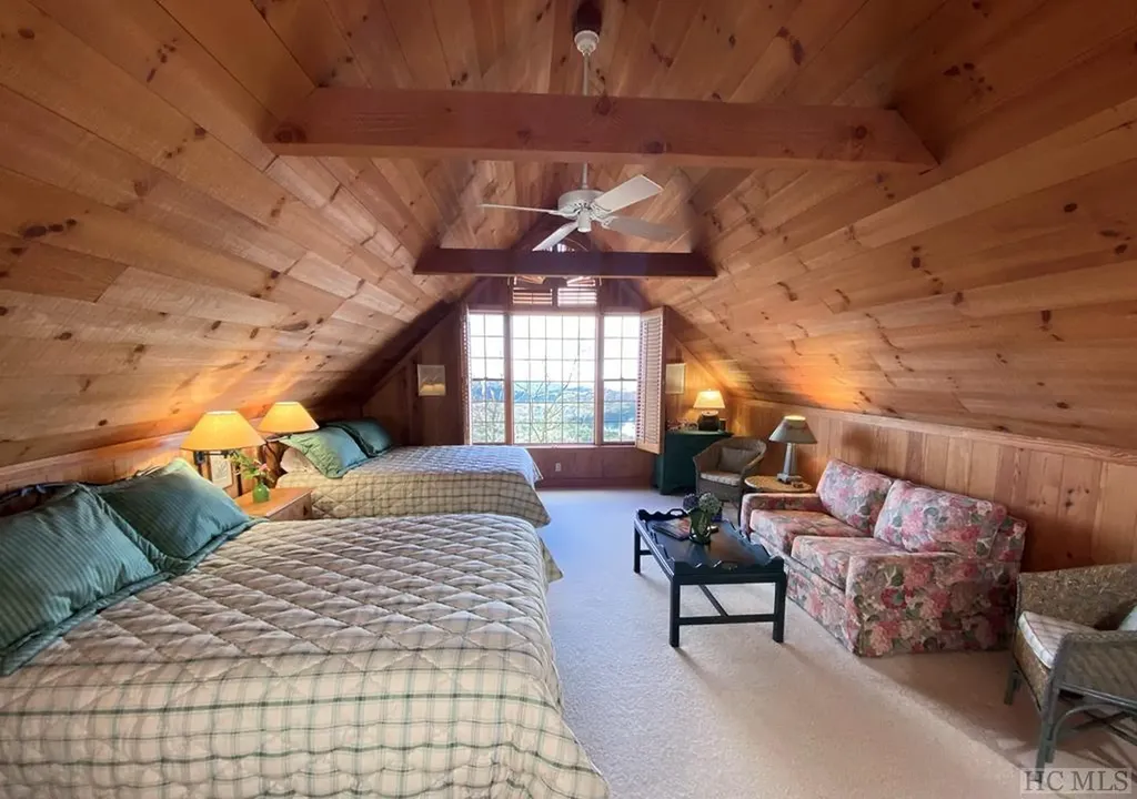 1734 Toxaway Drive Lake Toxaway NC 28474