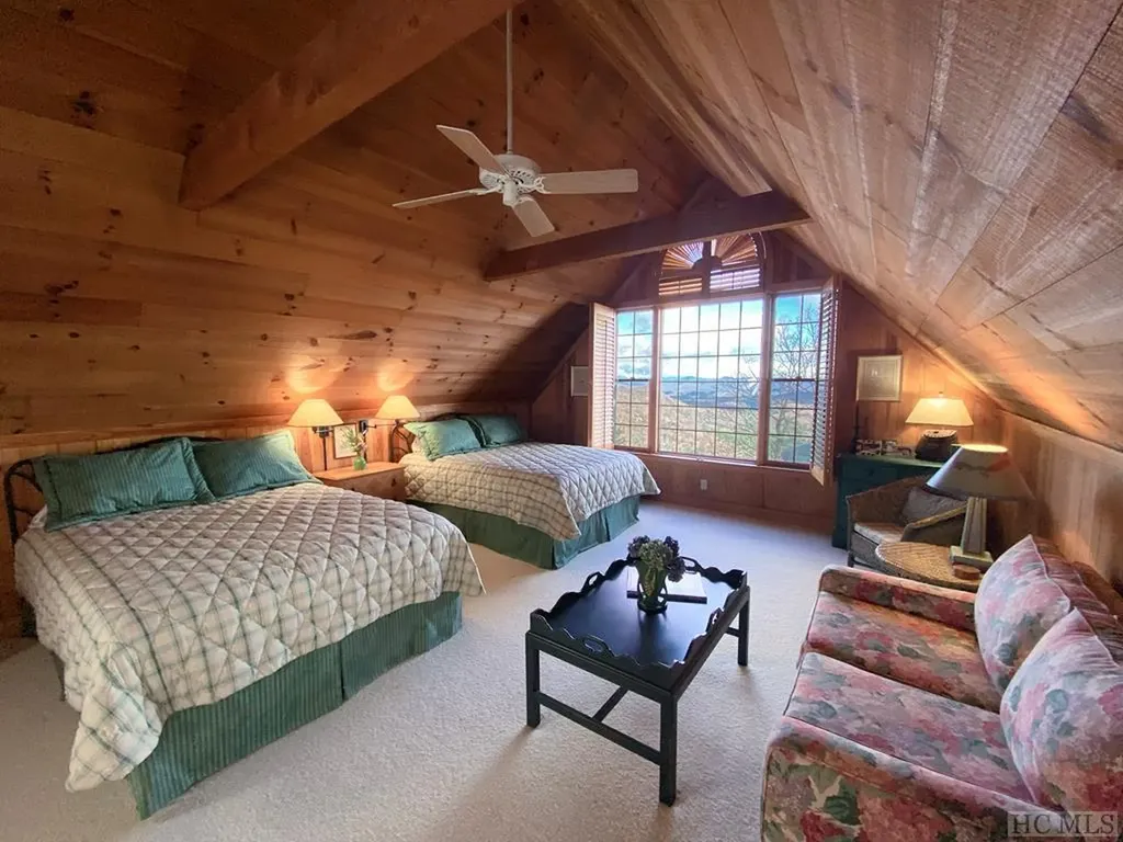1734 Toxaway Drive Lake Toxaway NC 28474