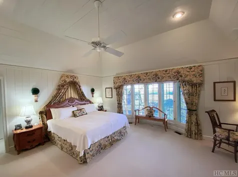 1734 Toxaway Drive Lake Toxaway NC 28474