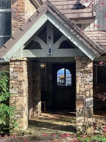 1734 Toxaway Drive Lake Toxaway NC 28474