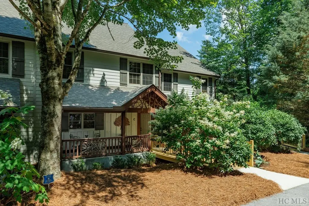 620c Sapphire Valley Road Sapphire NC 28717
