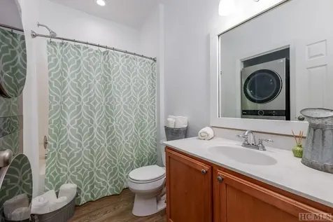 18 Dendy Knob Highlands NC 28741