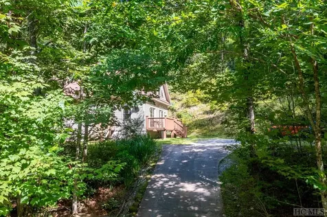 18 Dendy Knob Highlands NC 28741