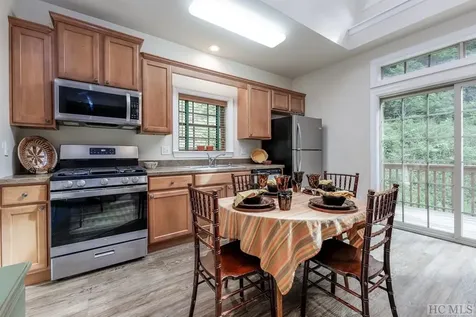 18 Dendy Knob Highlands NC 28741